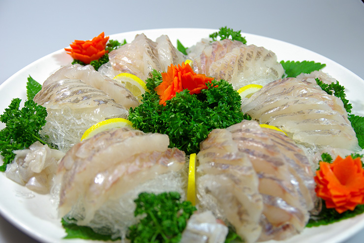 Pyeongchang 2018 The locals are generous enough to slice them up for you on the spot.